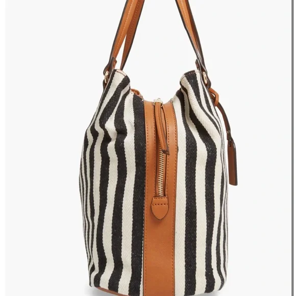 Sole/Society Oversize Millie Stripe Print Tote - Picture 3 of 4